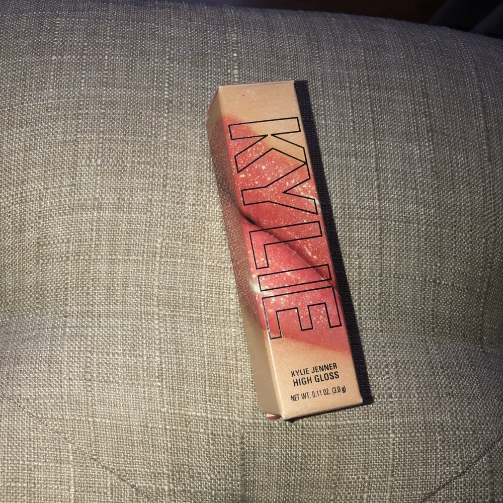 Kylie lip gloss